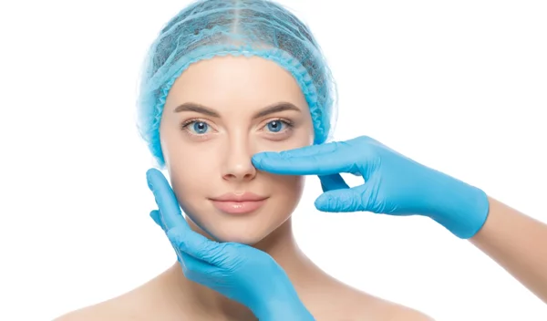 Η σύγχρονη λειτουργική ρινοπλαστική και γιατί η "πλαστική-γαλλική μυτούλα" ανήκει πλέον στο παρελθόν