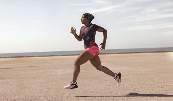 Η συλλογή που θα γίνει το must-have σου αν ψάχνεις έξυπνες λύσεις στο activewear