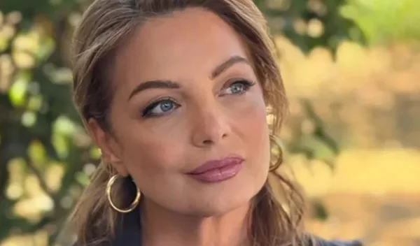 Άντζελα Γκερέκου: Έτσι πετυχαίνει εφέ λίφτινγκ στο βλέμμα της