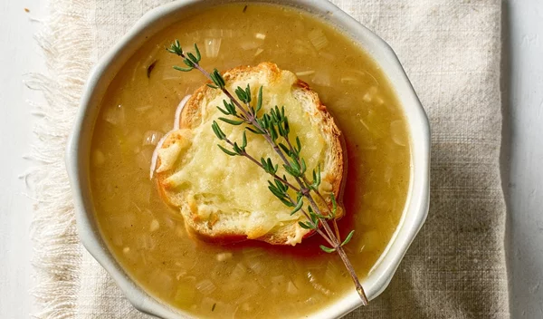 Αυτή τη σούπα έτρωγαν τον 19ο αιώνα για τον πονόλαιμο