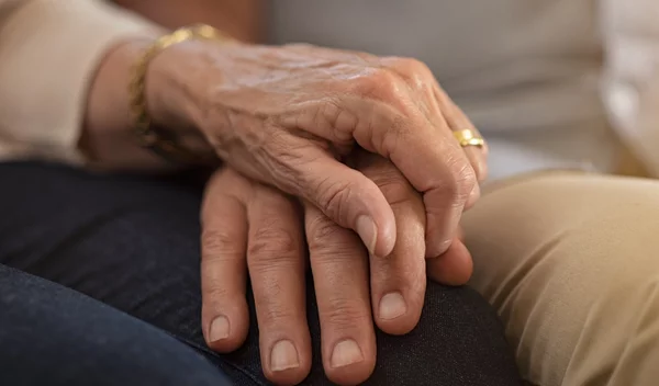 Παγκόσμια Ημέρα Τρίτης Ηλικίας: Οι συχνότερες μορφές καρκίνου στους ηλικιωμένους