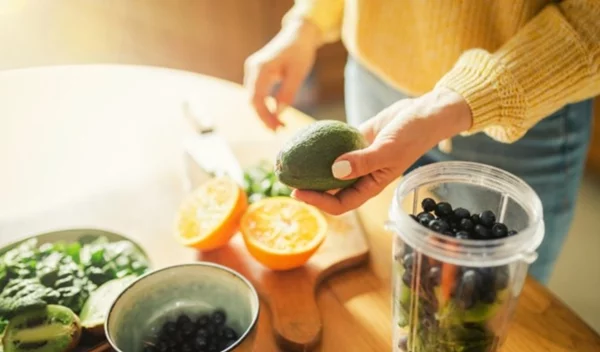 Πώς θα προλάβουμε τον καρκίνο του παχέος εντέρου: Τι πρέπει να τρώμε και τι να αποφεύγουμε