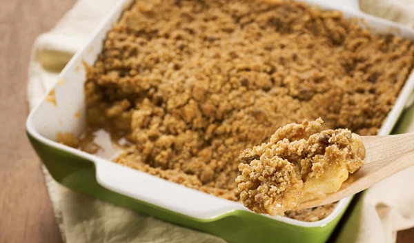 Μηλόπιτα αλλιώς: Εύκολη συνταγή για την αγγλική εκδοχή της (απλ κραμπλ)