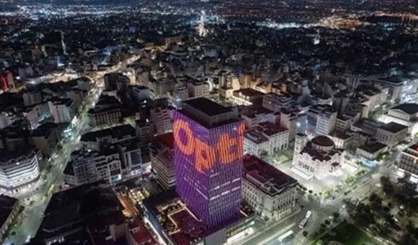 Στις Αττικές Εκδόσεις η διαφημιστική εκμετάλλευση των όψεων του πύργου Πειραιά