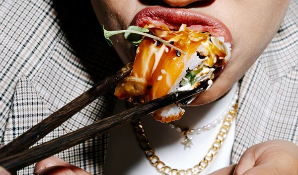 Πώς να σταματήσεις να τρως πολύ γρήγορα;