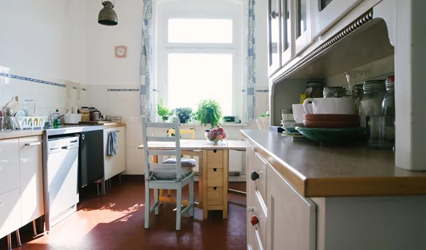 Γιατρός του Χάρβαρντ προειδοποιεί: 3 τοξικά αντικείμενα στην κουζίνα που πρέπει να πετάξεις τώρα