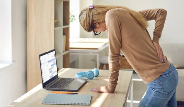 Αγκυλοποιητική Σπονδυλοαρθρίτιδα:  Η πάθηση που παρουσιάζεται σε νέους ανθρώπους και τα συμπτώματά της