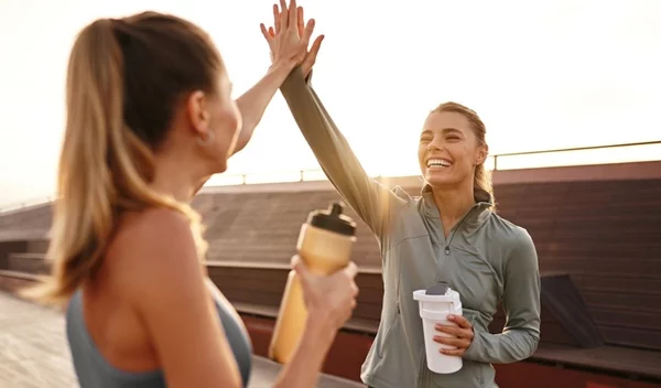 Πώς θα αντικαταστήσεις τα 10.000 βήματα την ημέρα ενώ μένεις σπίτι, σύμφωνα με ειδικό