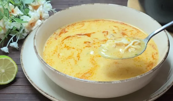 Συνταγή για την πιο θρεπτική κοτόσουπα που καταπολεμά τις ιώσεις