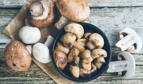 Τελικά, να πλένεις τα μανιτάρια πριν τα χρησιμοποιήσεις;