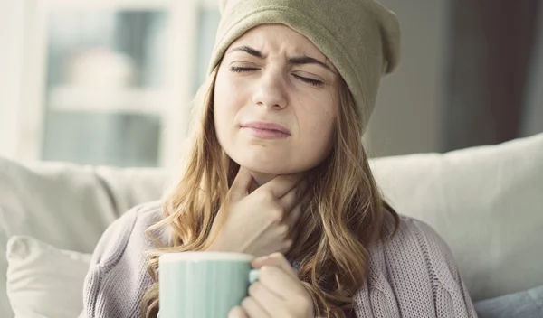 Ποιες 5 τροφές να αποφεύγεις όταν έχεις βήχα με βλέννα