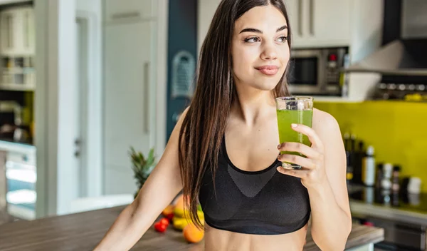 Ο αντιοξειδωτικός πράσινος χυμός που θα γεμίσει ευεξία τον οργανισμό σου