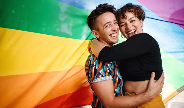 Ανακαλύπτοντας ότι ο σύντροφός σου είναι γκέι | Πώς να το διαχειριστείς