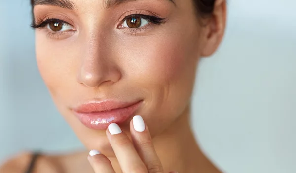 Frosty Lips: Έτσι θα υιοθετήσεις την απόλυτη τάση στο μακιγιάζ των χειλιών