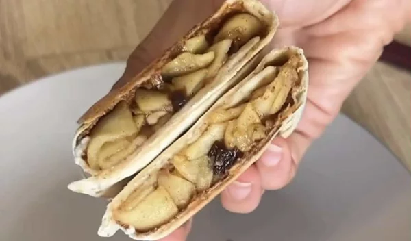 Η πιο εύκολη και νόστιμη μηλόπιτα στην τοστιέρα - χωρίς κόπο και χωρίς ζύμη!