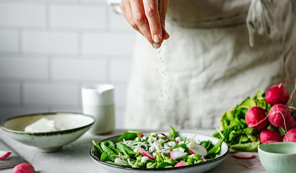 Τα μικρά λαχανικά που καταπολεμούν τον καρκίνο | Ποιοι δεν πρέπει να τα τρώνε