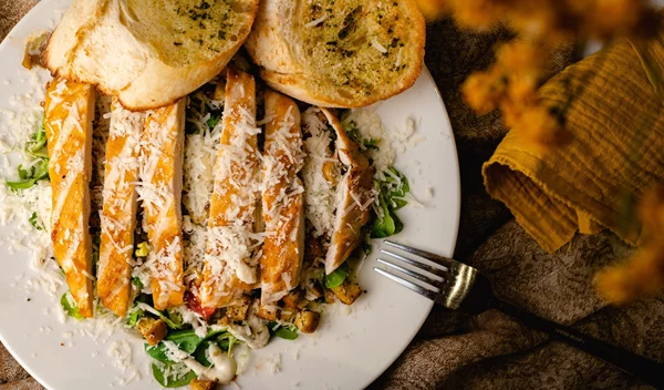 Πώς να καταναλώσεις ένα γεύμα για να χορτάσεις περισσότερο; (Ναι, υπάρχει τρόπος)