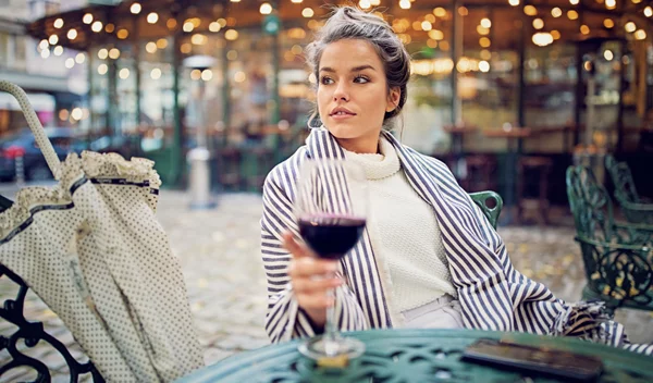 Πώς να πετύχεις το φινετσάτο "no makeup look" των Γαλλίδων