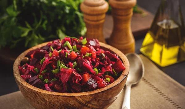 Σαλάτα με ψητά παντζάρια: Μια ελαφριά και χορταστική προσθήκη στο βραδινό σου