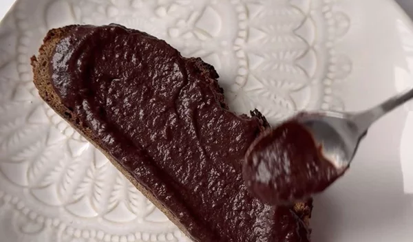 Βελούδινη πραλίνα "σοκολάτας" με μόνο 2 υλικά - Χωρίς ζάχαρη!