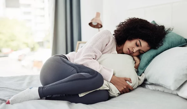 Cycle Syncing Skincare: Πώς να "συντονίσεις" τη ρουτίνα ομορφιάς σου με τον κύκλο σου