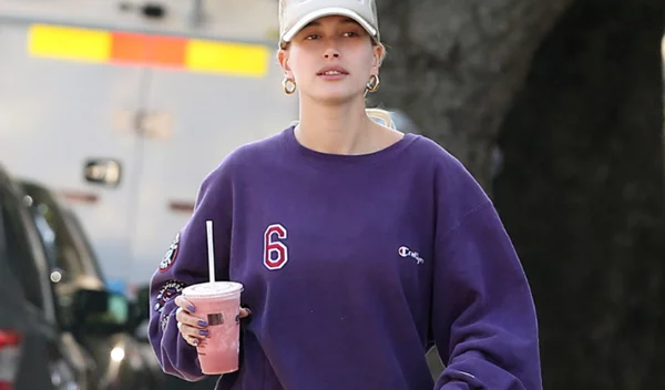 Hailey Bieber: Το αγαπημένο της smoothie για τέλεια επιδερμίδα