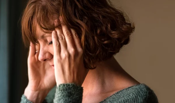 Οστεοπαθητική για τον πονοκέφαλο: Τι είναι και πώς μπορεί να σε βοηθήσει