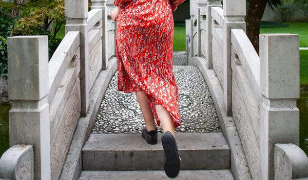 Γιατί νιώθεις τα πόδια σου βαριά και κουρασμένα και πώς να τα ανακουφίσεις;