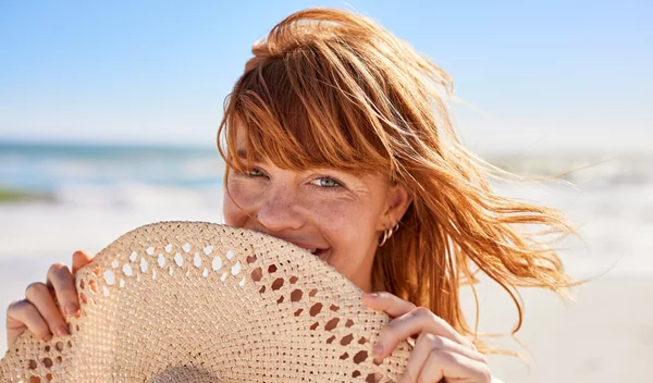 9 τρόποι να θωρακίσεις τα μαλλιά σου το καλοκαίρι