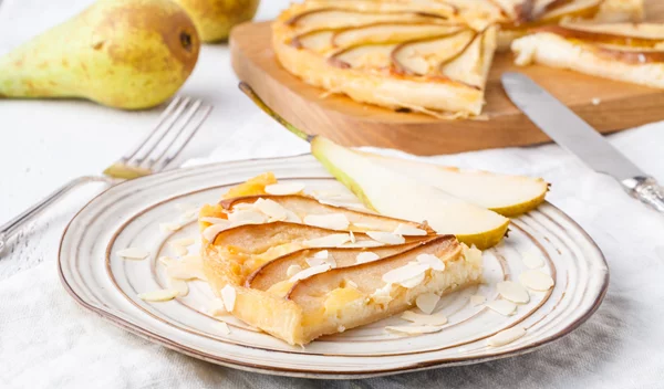 Λαχταριστή και φθινοπωρινή: Συνταγή για αχλαδόπιτα χωρίς ζάχαρη