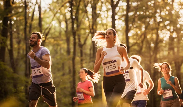 Η εταιρεία Βίκος στηρίζει εμπράκτα την Ένωση "Μαζί για το Παιδί" ως επίσημος χορηγός του No Finish Line