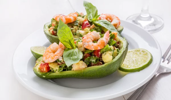 Νηστεύεις; Τρεις light συνταγές της διατροφολόγου για βραδινό έως 300 θερμίδες