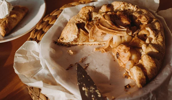 Συνταγή για ανάποδη μηλόπιτα χωρίς ζάχαρη