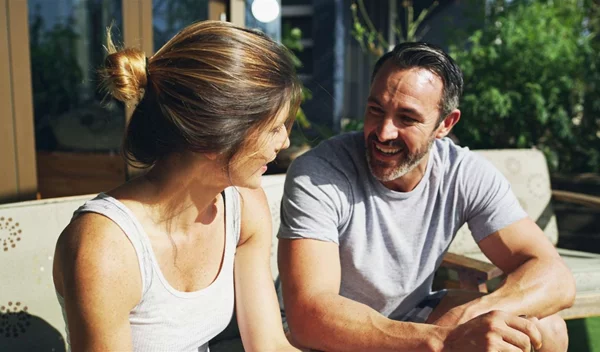 Tα 5 θέματα που συζητάνε τα ευτυχισμένα ζευγάρια