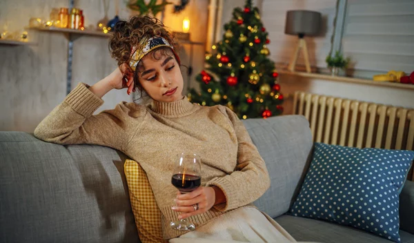 Χριστούγεννα μακριά από την οικογένειά σου; Με αυτούς τους 5 τρόπους θα αντιμετωπίσεις τη νοσταλγία