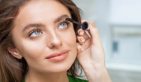 Η top μάσκαρα για extra μήκος και εκπληκτικό όγκο στις βλεφαρίδες που πρέπει να δοκιμάσεις