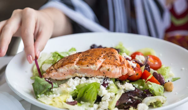 Διατροφή και αυτοάνοσες παθήσεις: Πώς μπορεί να σε βοηθήσει;