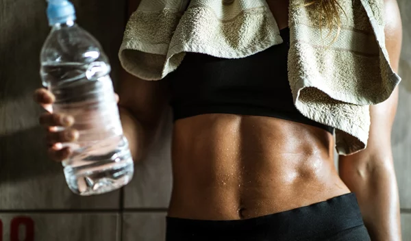 Η προπόνηση για ενεργοποίηση των μυών (έτσι θα χτίσεις δυνατό κορμό και γλουτούς!)