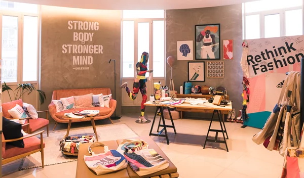Rethink Fashion: Η adidas σε καλεί να σκεφτείς βιώσιμα και να δημιουργήσεις κάτι νέο από το παλιό