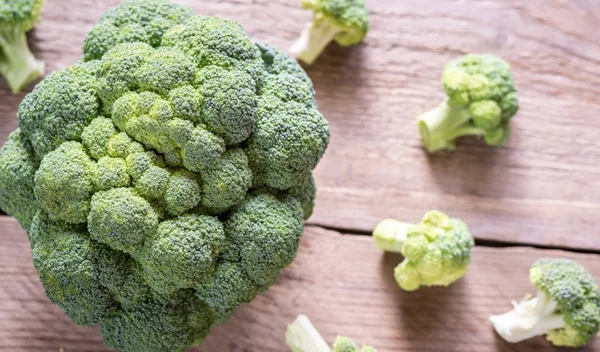 Το λαχανικό που σχετίζεται με πρόληψη του καρκίνου, υγιή καρδιά και δυνατά οστά