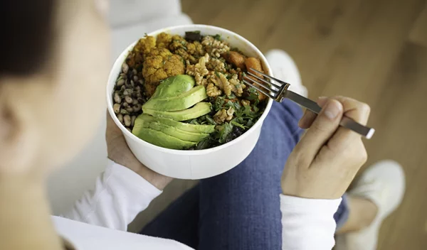 5 υγιεινές συνήθειες που πρέπει να ακολουθήσεις σύμφωνα με την ειδικό