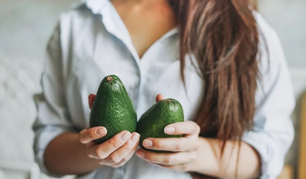 Πέντε τροφές που θα σε κρατήσουν όμορφη στο κρύο