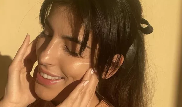 Δοκίμασα τη viral ρουτίνα περιποίησης που χαρίζει τέλεια λάμψη στην επιδερμίδα