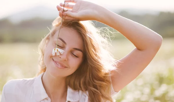 Κι όμως, υπάρχουν αλλεργίες και το καλοκαίρι! Μάθε ποιες είναι και αν τις έχεις