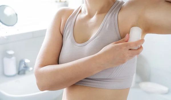 Όλα τα μυστικά για πιο λείες και ομοιόμορφες μασχάλες