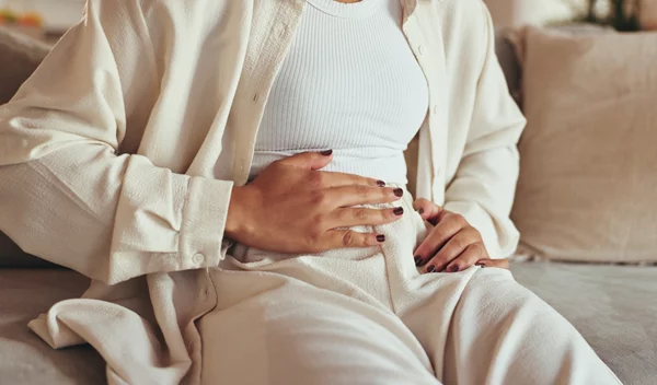 "Περιέχει πάνω από 80 χημικές ουσίες": Το κοινό υλικό που προκαλεί ορμονικές διαταραχές