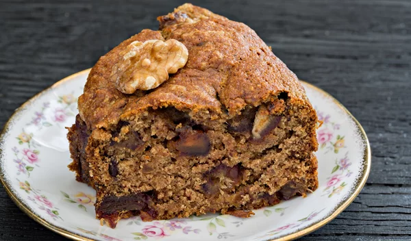 Κέικ μούστου με ελαιόλαδο και ξηρούς καρπούς - παραδοσιακή συνταγή