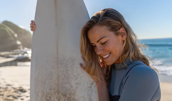 Το ανέξοδο trick για φυσικές ξανθές ανταύγειες το καλοκαίρι