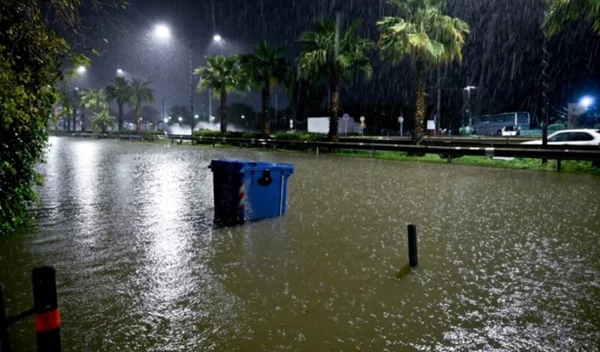 Τι πρέπει να κάνουν όσοι έχουν έρθει σε επαφή με τα λύματα στην πλημμυρισμένη Ποσειδώνος
