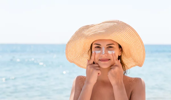 After Sun κρέμες | Ενδείκνυνται για χρήση και στο πρόσωπο;